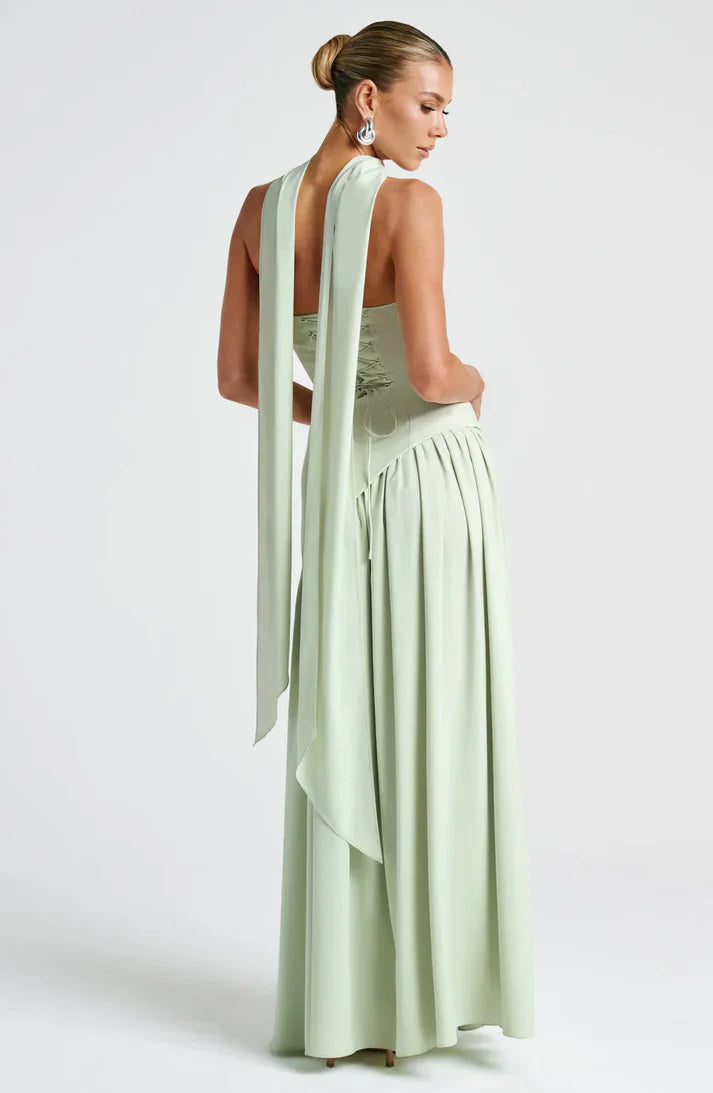 Valeria™ | Vestido Largo Elegante con Escote Strapless y Abertura Lateral
